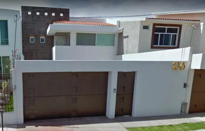 Casa A La Venta En Colinas Del Cimatario, Fantastico Remate Bancario