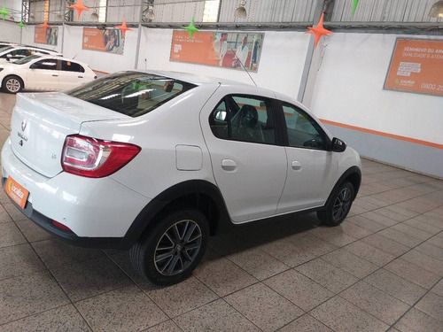 Imagem 9 de 10 de Renault Logan 1.6 16v Sce Flex Intense X-tronic