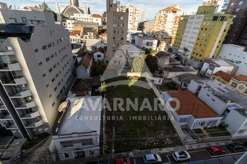 Imagem 1 de 6 de Terrenos - Ref: L767