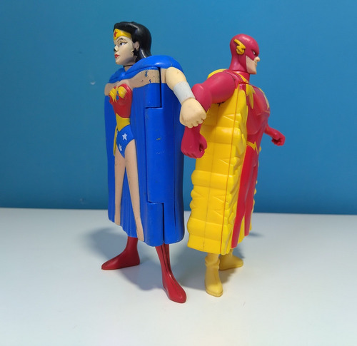 Figuras Mujer Maravilla Y Flash Portacartas Juguete 2007 (Usado)