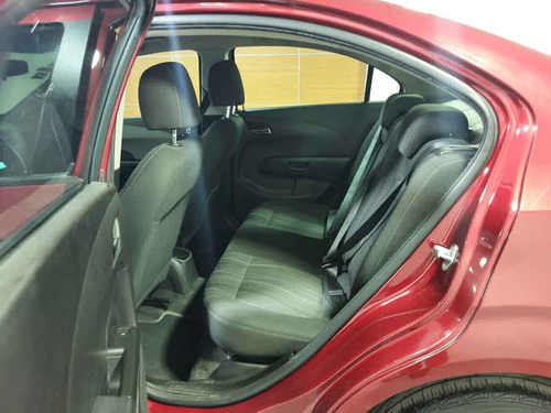 Imagen 8 de 10 de Chevrolet Sonic 2017 4p Lt L4/1.6 Man