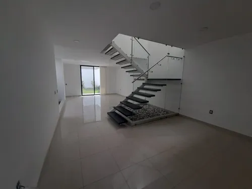 Estrena Residencia De Autor En Cumbres Del Lago, Jardín, 3 Recs, Tina, Cto Serv