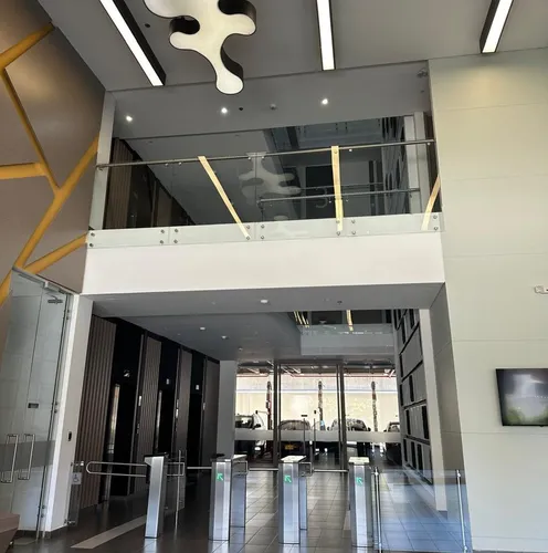 Oficina En Arriendo/venta En Chico Norte. Cod A1004432