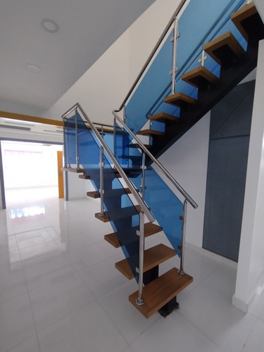 Se Vende Amplio Y Hermoso Penthouse En Vista Hermosa