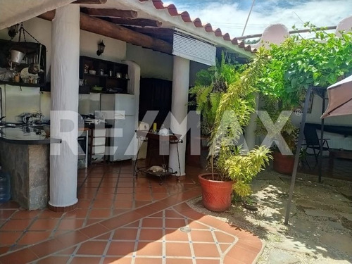 Imagen 2 de 14 de Re/max 2mil Vende Casa En El Cardon - Isla De Margarita