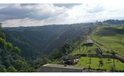 Finca Ganadera Con Espectacular Vista A La Reserva De Barbas