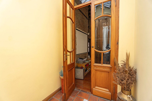 Casa 4 Ambientes Con Parque Y Cocheras