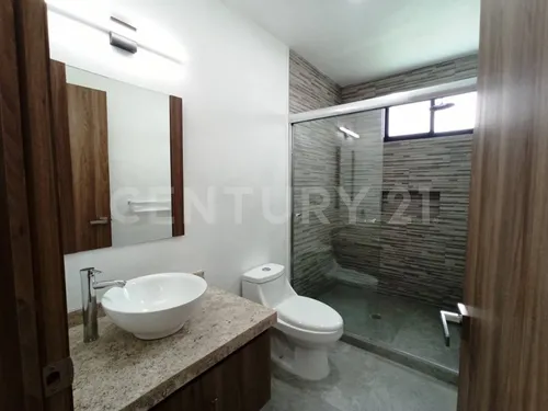Casa En Venta, Nueva, Lomas De Cocoyoc, Con Alberca Y Jardín, Morelos