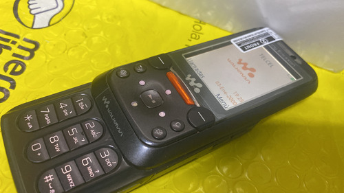 Sonyericsson W850i Telcel Slider. $2499. Completo.