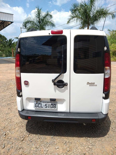 Imagem 9 de 11 de Fiat Doblo Essence 7 Lugares 2016/2017