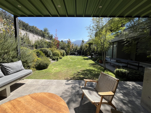 Casa En Arriendo De 5 Dorm. En Lo Barnechea