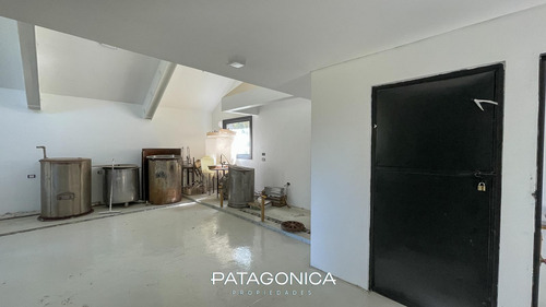 Venta Local 174m2 Planta. Elab. Cerveza, S/ruta, Villa La Angostura