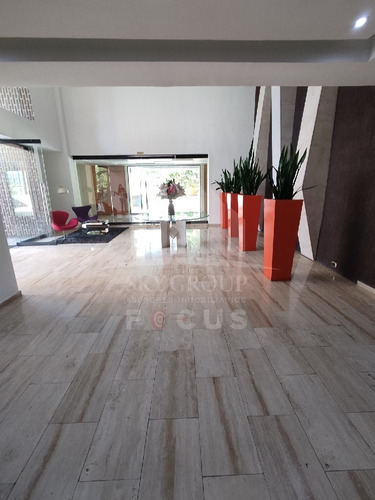 Se Vende Bello Penthouse Valle Blanco Foa-2065