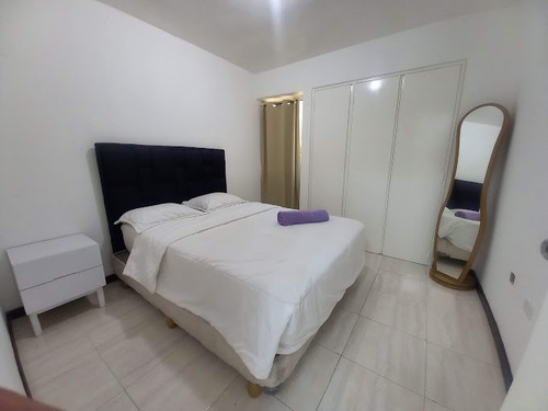Alquiler Apartamento Los Chaguaramos, 3 Habitaciones, Piscina