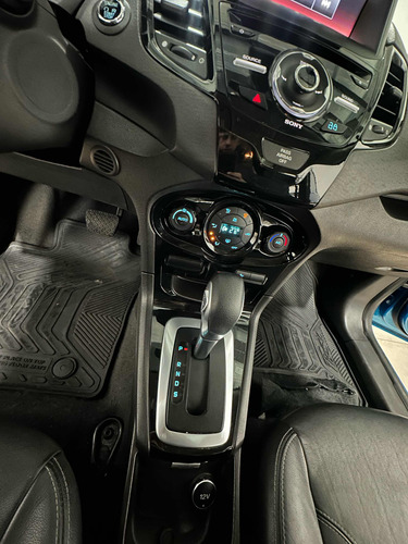 Ford Fiesta Kinetic Design 1.6 Titanium Powershift 120cv
