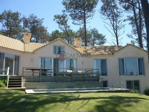 Imagen 5 de 21 de Hermosa Casa De Dos Plantas Con Piscina! - La Barra Laguna Blanca
