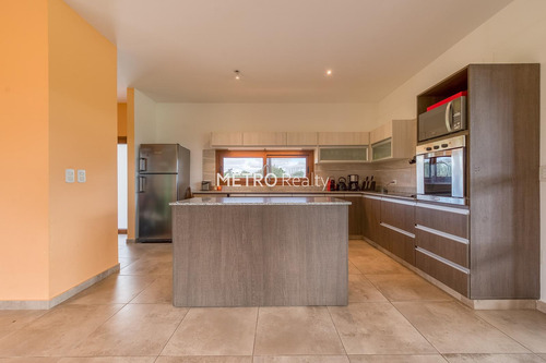 Casa En Venta 5 Dormitorios Cancha De Tenis Y Sauna En Loma Escondida