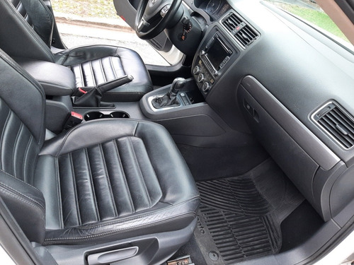 Imagen 8 de 15 de Volkswagen Vento 2014 2.0 Sportline Tsi 200cv Bi-xenon Dsg