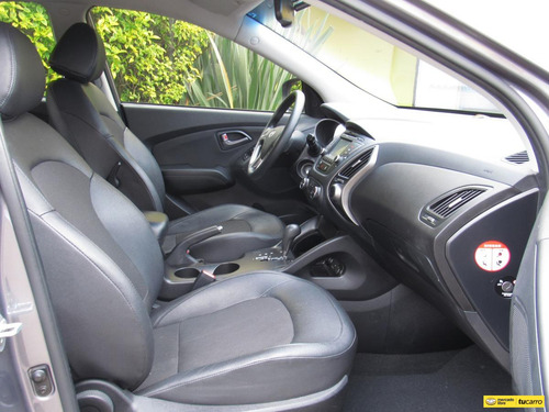 Imagen 13 de 25 de Hyundai Tucson Ix-35 2.0 Style