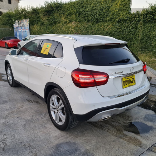 Imagen 4 de 15 de Mercedes Benz Gla 250 2019 Carfax Recien Importada