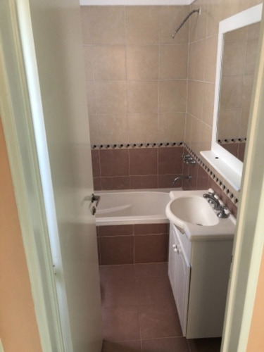 Imagen 9 de 12 de Departamento En Venta En Caseros