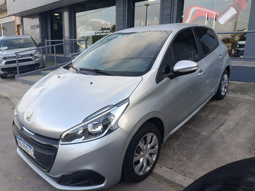 Peugeot 208 1.6 Active