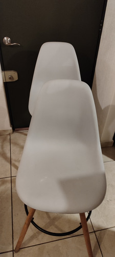 Set 2 Bancos De Cocina Tipo Eames Modernos Color Blanco (Usado)