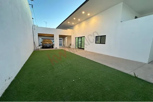 Se Renta Casa Muy Amplia Y Moderna En Colonia Burocratas, Mexicali Bc