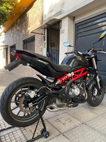 Imagen 5 de 11 de Benelli Tnt 300 Naked Negra Bicilindrica - Año 2020