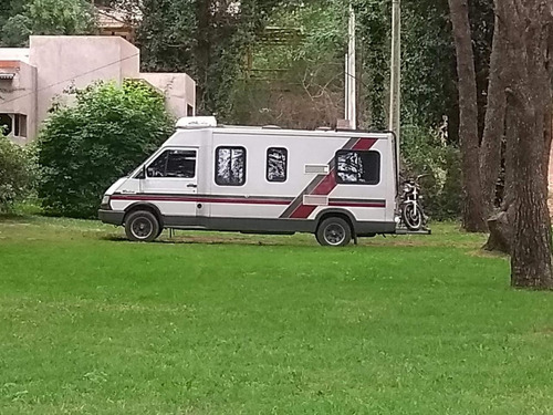 Motorhome Renault Rodeo Carrocería Anahí
