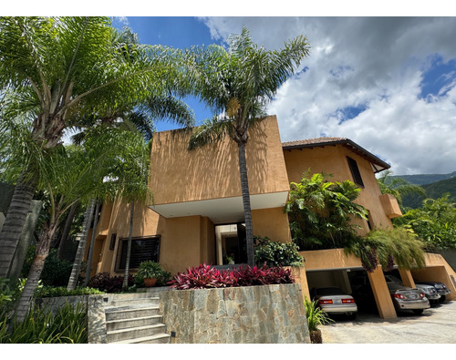 Los Chorros/hermosa Casa Amoblada/2000m2/en Alquiler