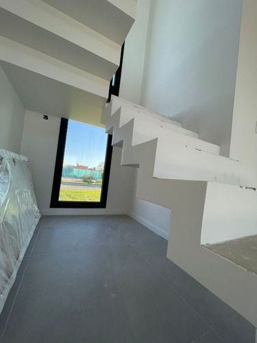 Casa En Venta De 4 Dormitorios A Estrenar En San Lucas