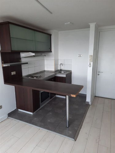 Departamento En Arriendo De 2 Dorm. En San Miguel