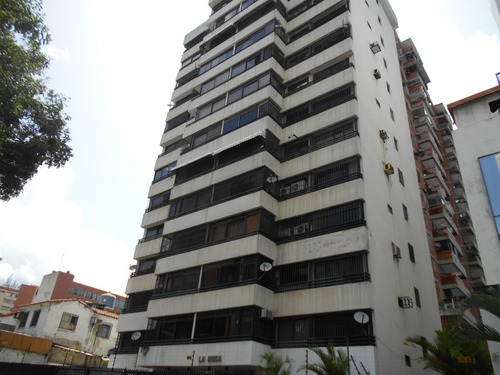 Imagen 2 de 6 de Funcional Oficina En Alquiler, Sector Sabana Grande, Municipio Libertados