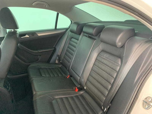 Volkswagen Jetta 2.0t