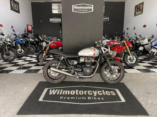 Imagem 2 de 8 de Triumph Street Twin