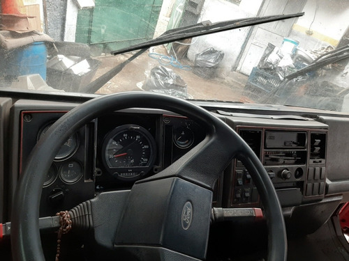 Imagem 4 de 12 de Ford Cargo 814
