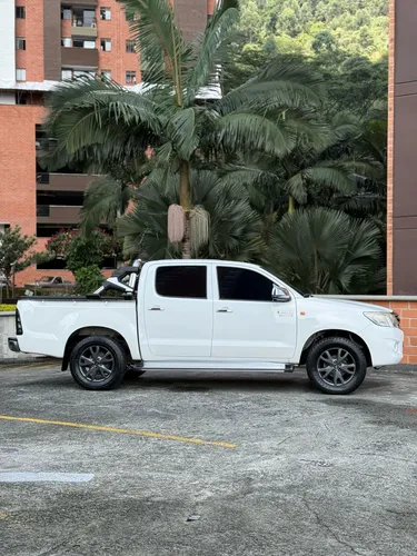Toyota Hilux 2.7 Imv