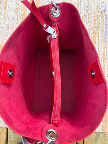 Cartera Roja Con Correa Ajustable - Extra Large X L Rojo Lisa Plateado Azul/rojo/blanco (Usado)