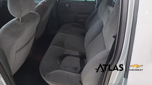 Imagem 6 de 7 de S10 2.4 Mpfi Advantage 4x2 Cd 8v Gasolina 4p Manual