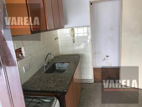 Retasado!! Hipólito Yrigoyen 3700 P. 9° Almagro 2 Amb. C/2 Balcones Al Cfte. Bajas Expensas Luminoso!!
