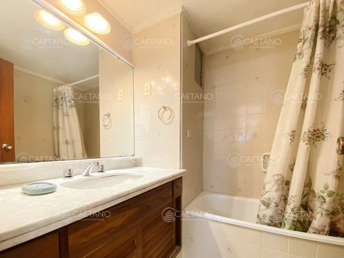 Venta Apartamento 3 Dormitorios, Piso Alto, Torre Tradicional En Punta Del Este