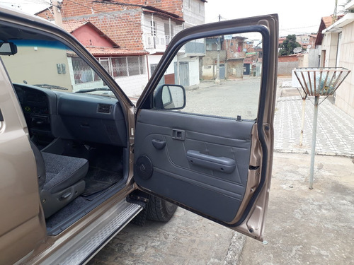 Imagem 12 de 13 de Toyota Hilux 2003 3.0 Sr Cab. Dupla 4x4 4p
