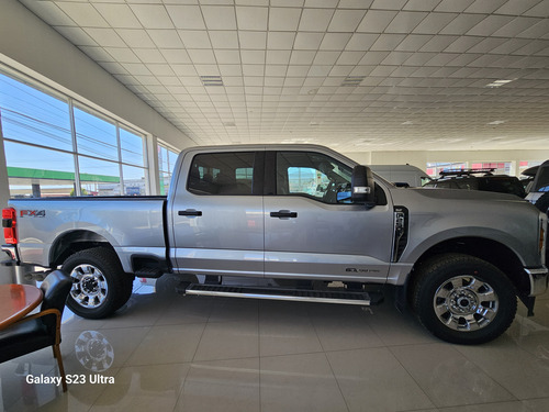 F-250 Xlt,diesel 6.7 L V8,ta