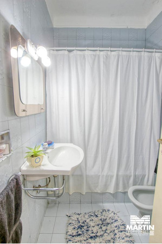 Casa De 4 Ambientes En Martínez Con Cochera Jardín Terraza Y Playroom.