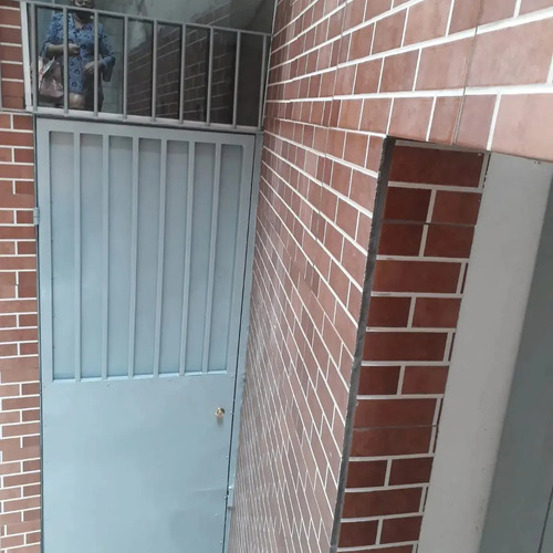 Vendo Sobrado Com 2 Casas Preço De Oportunidade