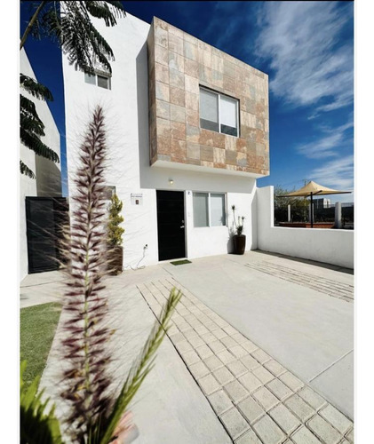 Casa En Venta En Kalia Residencial