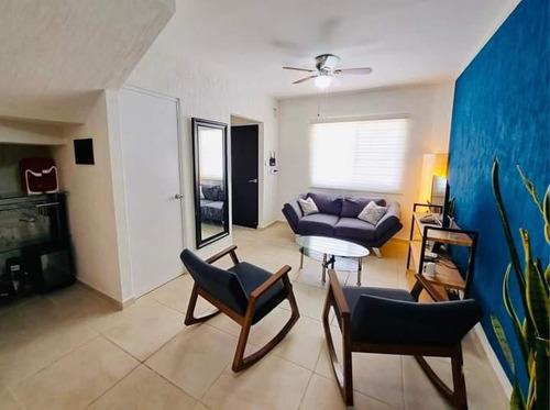 Casa En Renta, 3 Recámaras, 3 Niveles, Jardines Sur 5, Polígono Sur, Cancún.