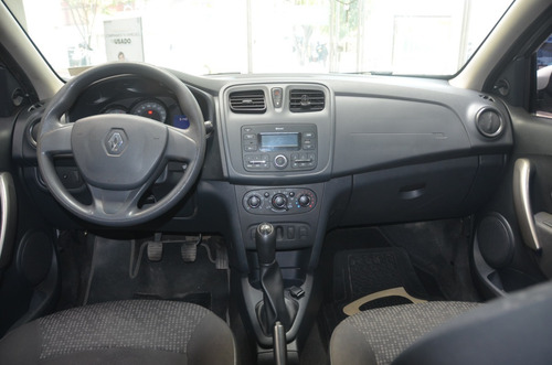 Imagen 21 de 25 de Renault Logan Life Mt 1.6cc Drz690