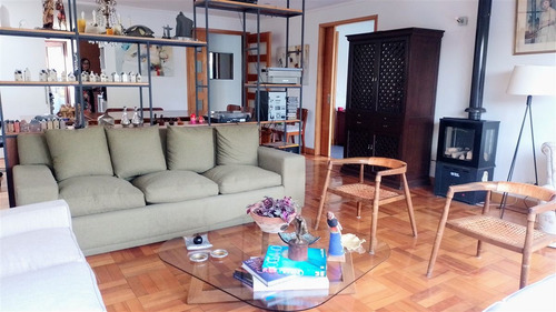 Casa En Venta De 4 Dorm. Latadia/manquehue/sebastian Elcano